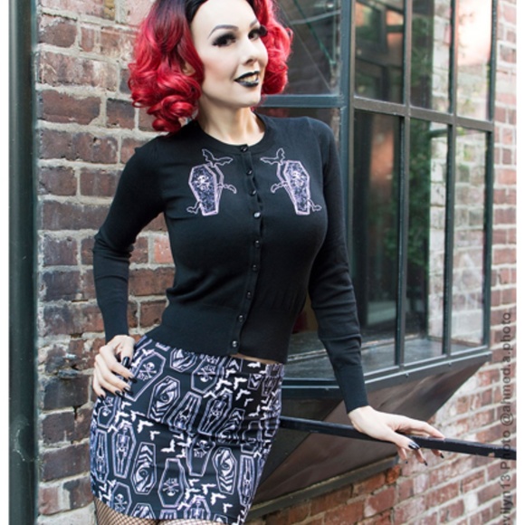 Too Fast Coffin Skirt Goth Skulls Bats Horror - Picture 3 of 4